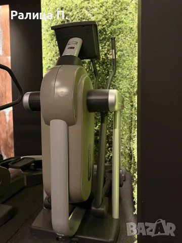 Technogym VARIO – Професионален елиптик (премиум клас), снимка 4 - Фитнес уреди - 55983082