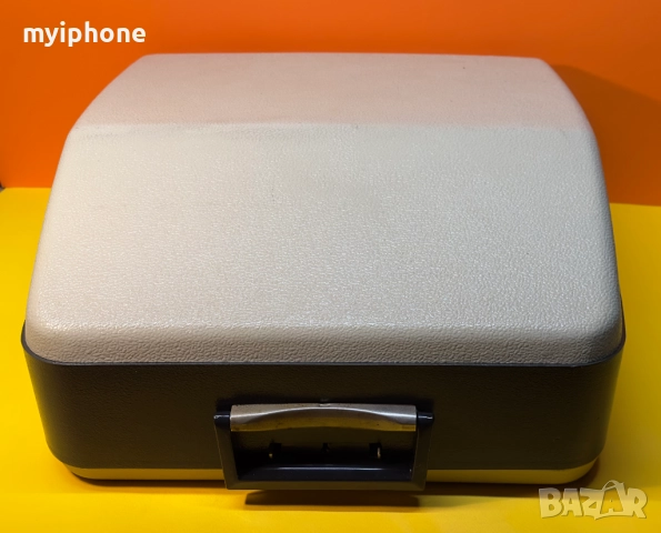 Пишеща Машина Triumph Gabriele 10 Клавиатура Qwertz Латиница Топ Състояние Обслужена 1960 година !, снимка 12 - Антикварни и старинни предмети - 52398347