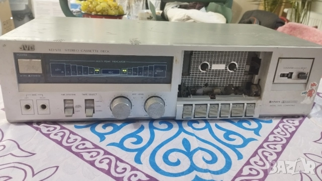Дек JVC KD-V11