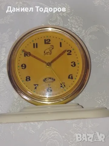 Стар Руски Механичен Будилник- ДРУЖБА - . СССР. 1957г.- Работи и Звъни, снимка 6 - Антикварни и старинни предмети - 45224681