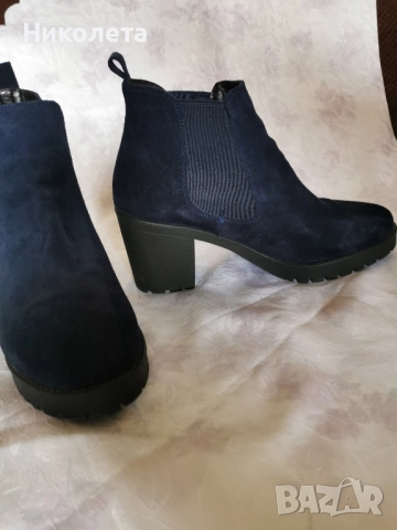 Дамски боти от велур, снимка 4 - Дамски боти - 51997353