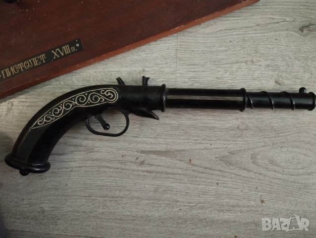 Стар пистолет за декорация, снимка 4 - Други ценни предмети - 42767194