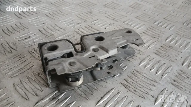 Брава преден капак VW Touareg 2005 Volkswagen Touareg (2002-2010), снимка 2 - Части - 56123270
