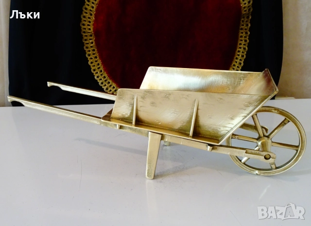 Бронзова поставка,стойка за бутилка,ръчна количка 720 гр. , снимка 2 - Антикварни и старинни предмети - 51609459