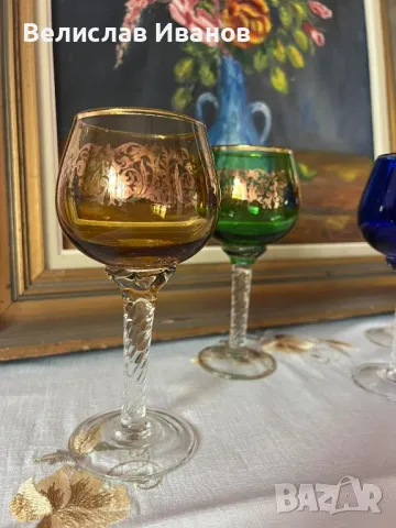 Великолепни италиански кристални чаши в различни цветове със златни орнаменти от 1970г. , снимка 5 - Колекции - 49934481