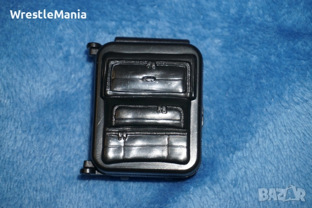 WWE Аксесоари за Кеч Фигури Малки Титли/Дрехи/Пътнически Куфар/Маса/Часовник/Щанга/Тръба, снимка 11 - Колекции - 51855596