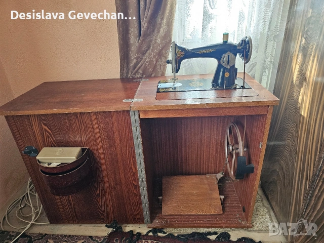 Ретро Шевна Машина UNION – С Крачен Механизъм и Маса, снимка 2 - Антикварни и старинни предмети - 54016363