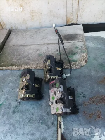 Предна лява брава за Опел Астра г , снимка 3 - Части - 48427089