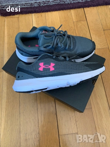 Нови маратонки  Under Armor, снимка 3 - Маратонки - 54049538