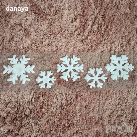 4243 Силиконов коледен стикер за прозорец Merry Christmas Снежинки, снимка 6 - Декорация за дома - 42819897