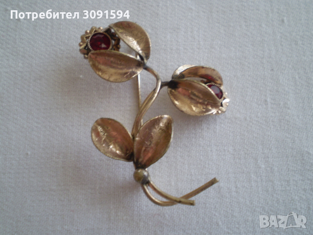  стара брошка цвете  от дубле със  червен кристал, снимка 3 - Други ценни предмети - 36573691