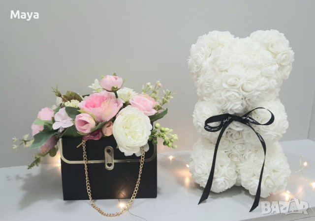 Луксозна чантичка със златисти елементи и цветя, снимка 5 - Подаръци за жени - 40331859