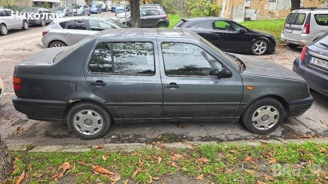 Волксваген венто , снимка 10 - Автомобили и джипове - 52889788