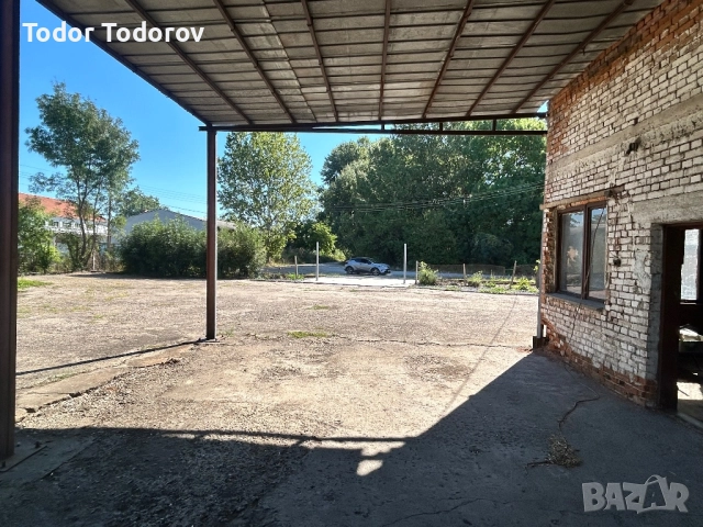 Индустриално хале с двор!, снимка 10 - Складове - 53002359