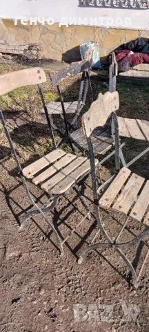стари сгъваеми железни столове 13 бр