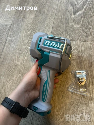 Акумулаторна LED работна лампа TOTAL INDUSTRIAL, 20 V, без батерия 