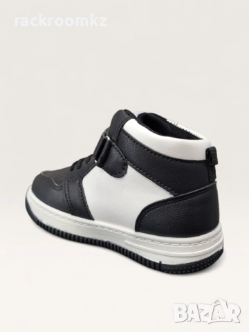Високи детски кецове в черно и бяло с лепенка P693 black/white, снимка 3 - Детски маратонки - 53886968