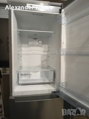 Хладилник с долен фризер Bosch KGN33NLEB, снимка 4 - Хладилници - 53036499