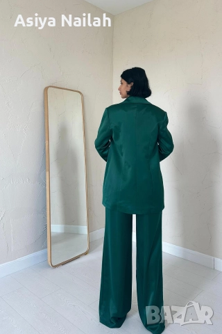 Дамски зелен костюм от две части – сако и панталон с ластик, снимка 3 - Костюми - 52792838