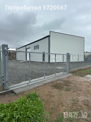 Продава метално хале