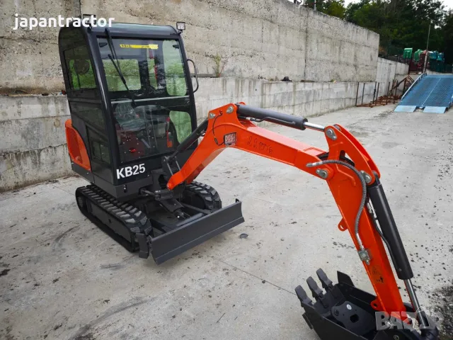 Багер Yanmar ЧИСТО НОВ Yanmar мотор 2.5 тона, снимка 2 - Индустриална техника - 56171103