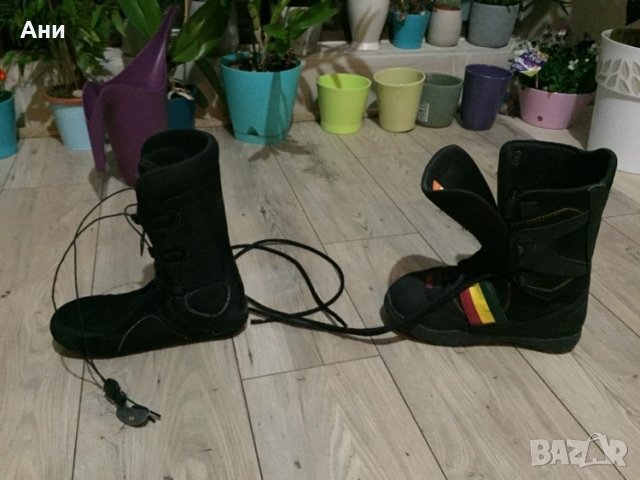 Сноуборд обувки THIRTYTWO 39 номер, снимка 5 - Зимни спортове - 30745984