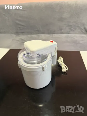 Машина за сладолед, Капацитет 1 L, Сваляща се купа, 12 W, Бутон за включване/изключване
