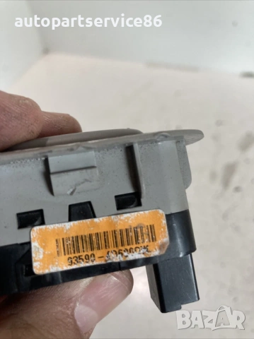 Превключвател на прозорец на задна дясна врата за KIA Carnival 2.9 CRDi (2006–2012) 93590-4D600, снимка 2 - Части - 53228705