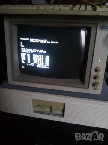 Правец 16 с EGA цветен монитор ретро стар компютър 