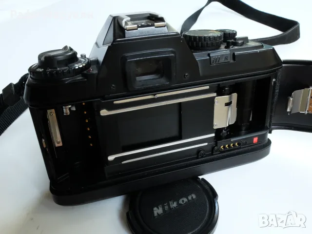 Ръчно фокусен SLR "NIKON- F-301" практичен, надежден, снимка 3 - Фотоапарати - 56048887