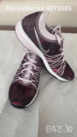 Чисто нови NIKE 