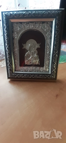 Красива икона Богородица 