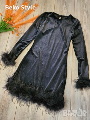 Дамска рокля с пера , снимка 1