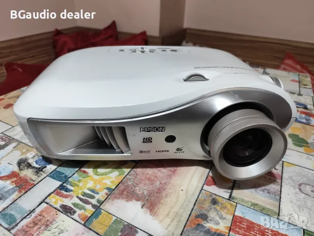 Прожектор Epson Emp-Tw700  554 часа на лампа