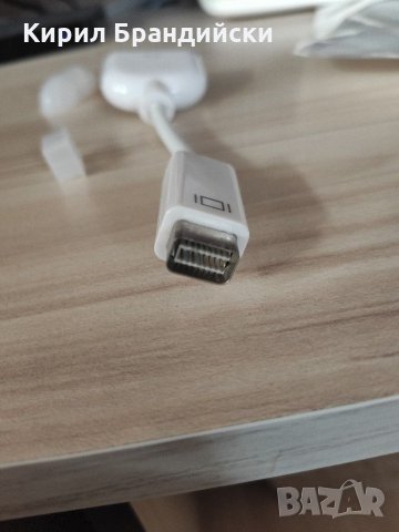 Преходник Mini DVI to VGA Apple ,MacBook, снимка 2 - Кабели и адаптери - 30980444