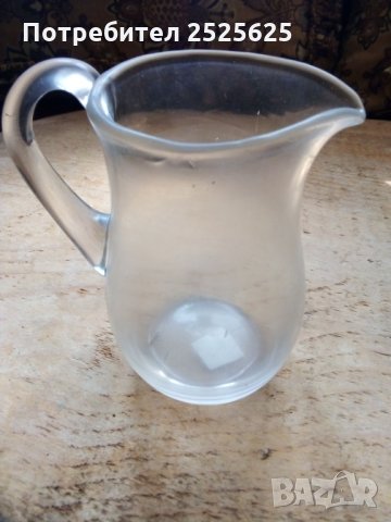 Стъклени кани, вази и шишета