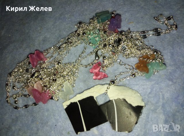 НЕЖНО ПОСРЕБРЕНО АРТ КОЛИЕ с ЦВЕТНИ ПЕПЕРУДКИ ФИНА ВЕРИЖКА 38933