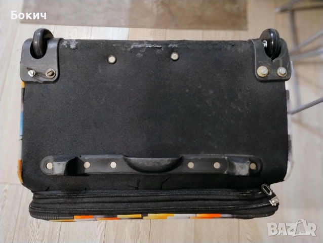 Използван мек куфар ESTIL, среден, 72/45/30-35см с разширител, снимка 3 - Други стоки за дома - 51136949