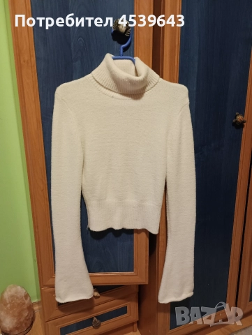 Дамски пуловер с поло яка в бежов цвят 