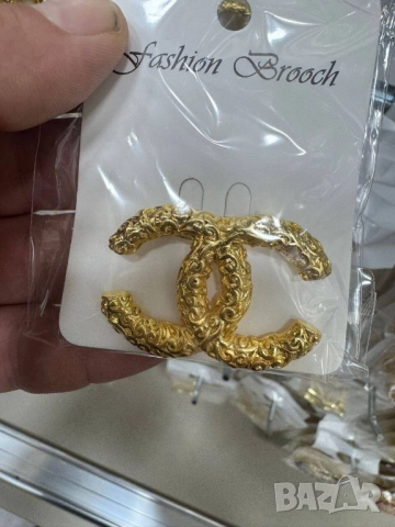 брошки ysl saint laurent chanel dolce gabbana, снимка 2 - Други - 52093079