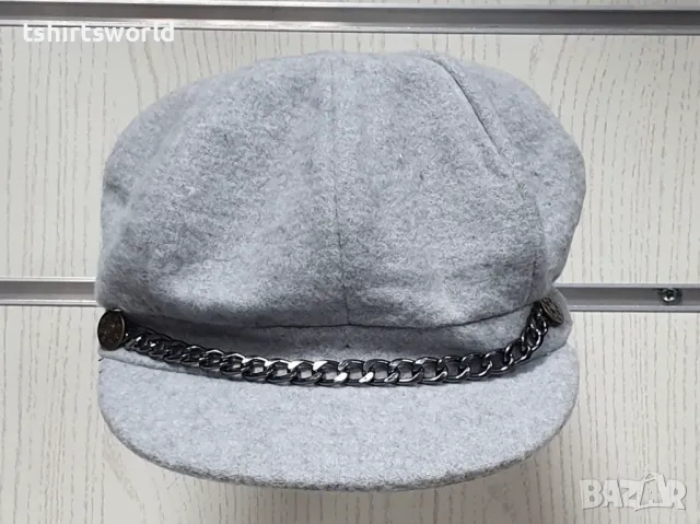 Нова зимна дамска шапка baker boy със синджир в сив цвят, снимка 3 - Шапки - 48186320