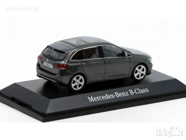 Mercedes-Benz B-Class W247 - мащаб 1:43 на Herpa моделът е нов в PVC дисплей-кейс, снимка 5 - Колекции - 50384526
