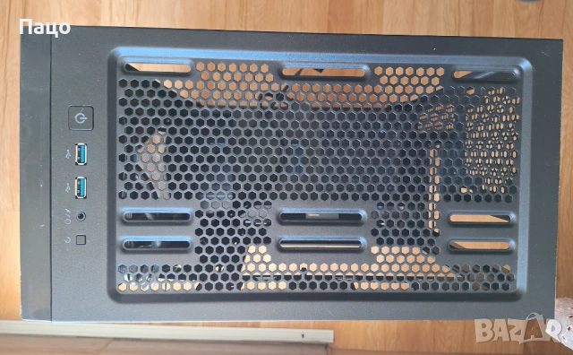 Кутия за PC Corsair, снимка 6 - Захранвания и кутии - 54322637