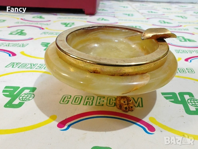 Страхотен малък мраморен пепелник, снимка 2 - Антикварни и старинни предмети - 52695994