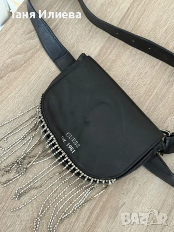 Чанта Guess за кръста