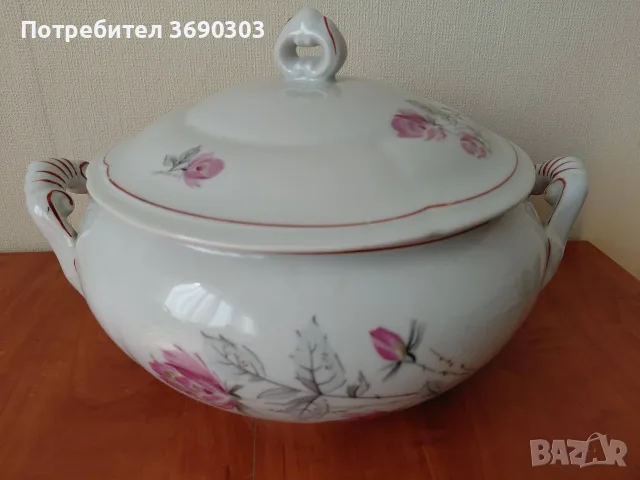 Голям порцеланов супник, български на Изида с Рози, отлично състояние Цена 15 евро