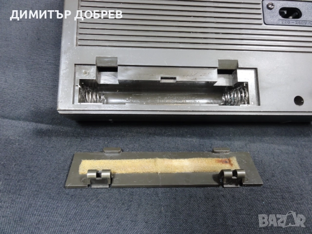 СТАР РЕТРО ТРАНЗИСТОР AM/FM РАДИО PHILIPS D2000 PORTABLE, снимка 8 - Радиокасетофони, транзистори - 51974338