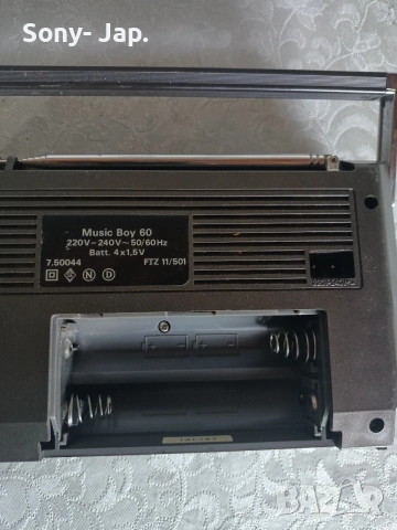 радио-Grundig Music boy 60, снимка 4 - Радиокасетофони, транзистори - 55753648