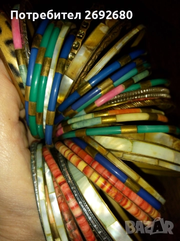 Индийски гривни винтидж,гривни от чист седеф/полускъпоценни камъни,обеци/цени в описанието , снимка 14 - Бижутерийни комплекти - 49883446