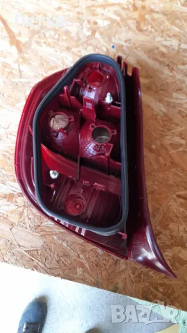 Чисто нова задна дясна светлина за Citroën C5 седан (2001–2004), снимка 2 - Части - 47646546